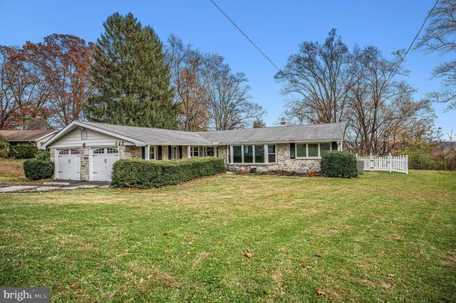 $600,000 | 541 Cardinal Drive, Dresher, PA 19025