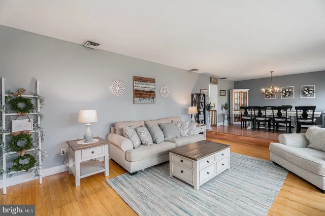 $600,000 | 541 Cardinal Drive, Dresher, PA 19025