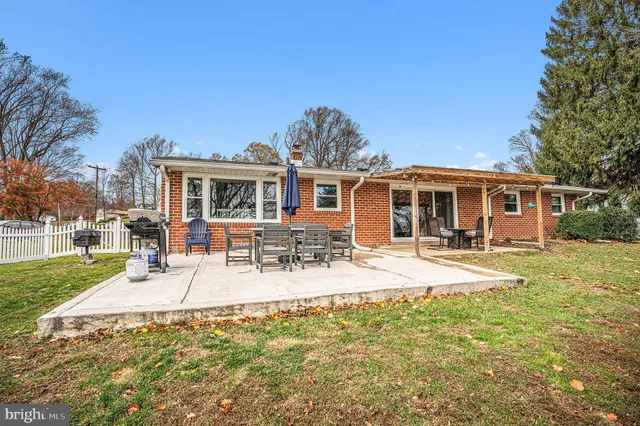 $600,000 | 541 Cardinal Drive, Dresher, PA 19025