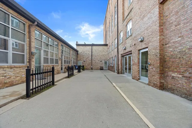 $199,900 | 3059 North Weil Street, Unit 118, Milwaukee, WI 53212