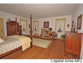 25 Maple Grove Lane Springfield, IL 62712 - Photo 9 of 12