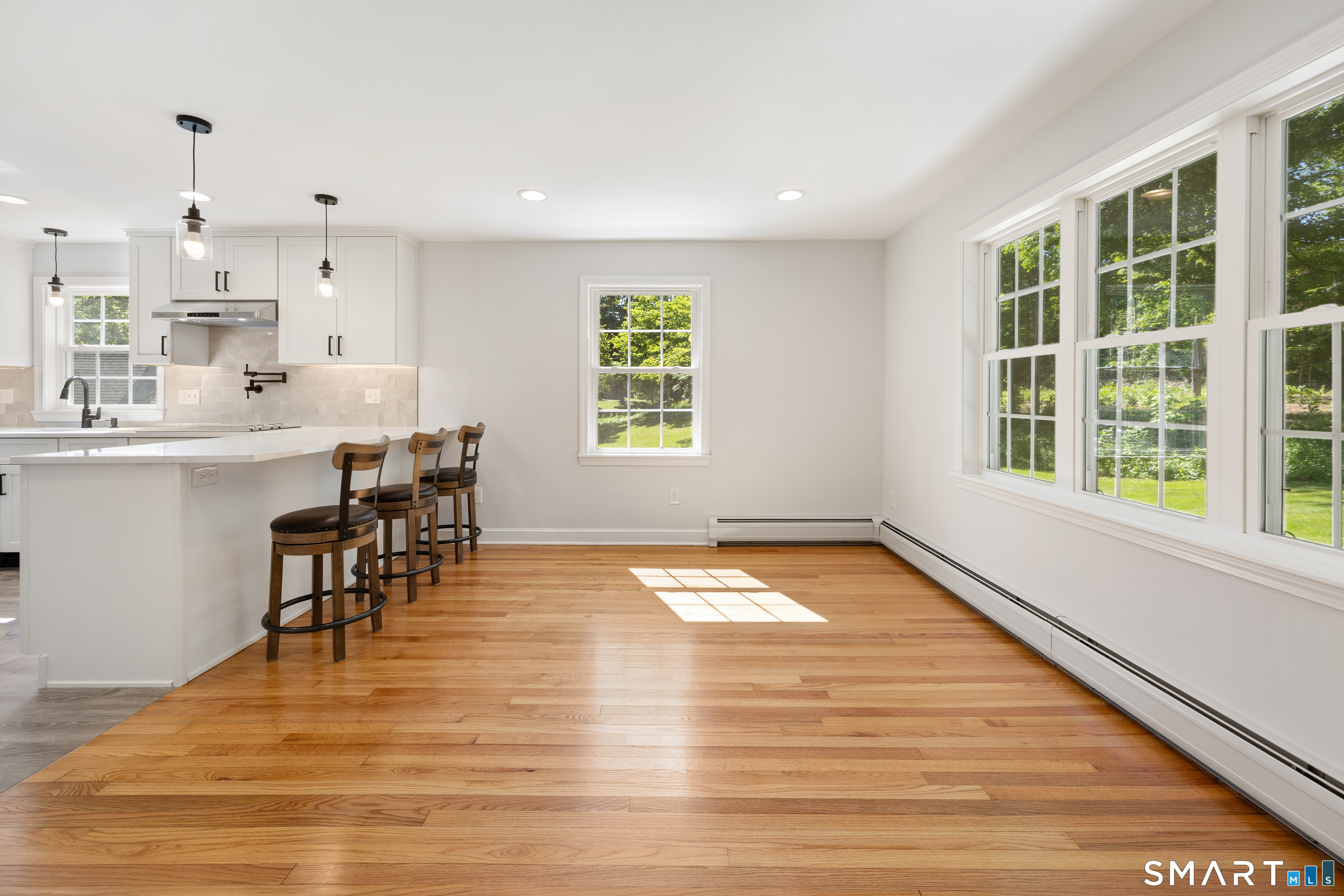 768 North Brooksvale Road Cheshire, CT 06410 - Photo 8 of 39