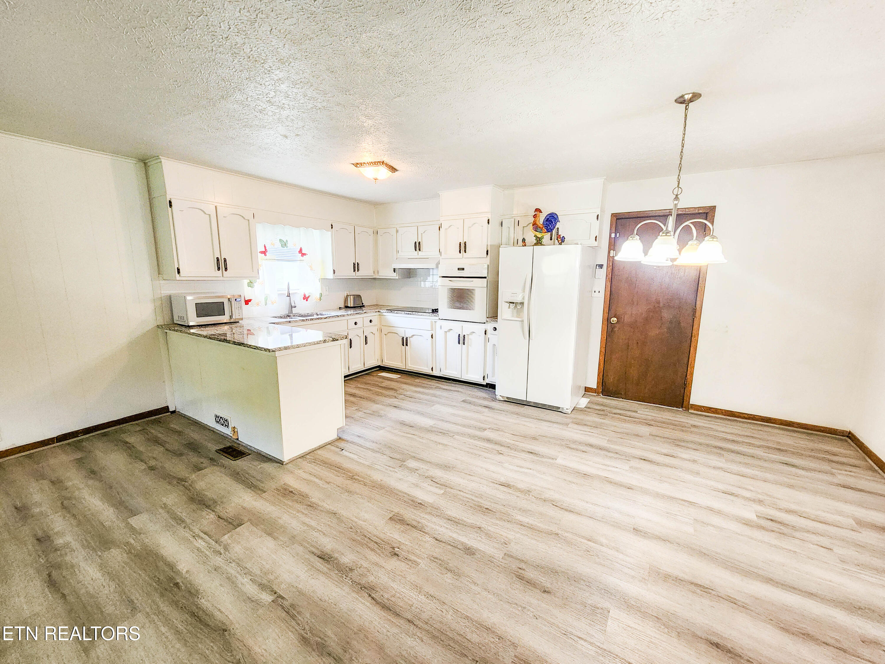 1641 Walker Ford Road Maynardville, TN 37807 - Photo 17 of 60 walker ford house living kitch