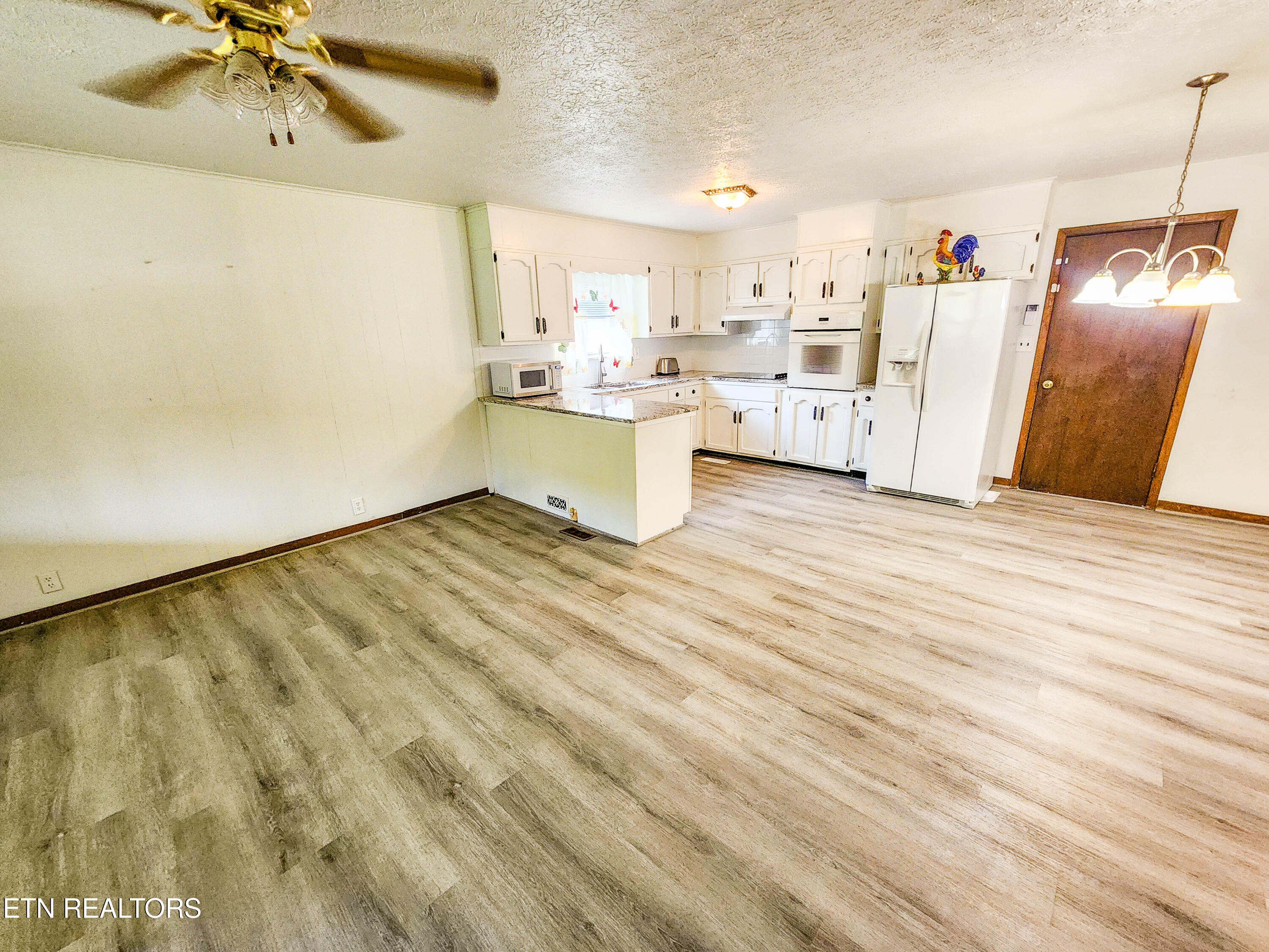 1641 Walker Ford Road Maynardville, TN 37807 - Photo 18 of 60 walker ford house living kitch2