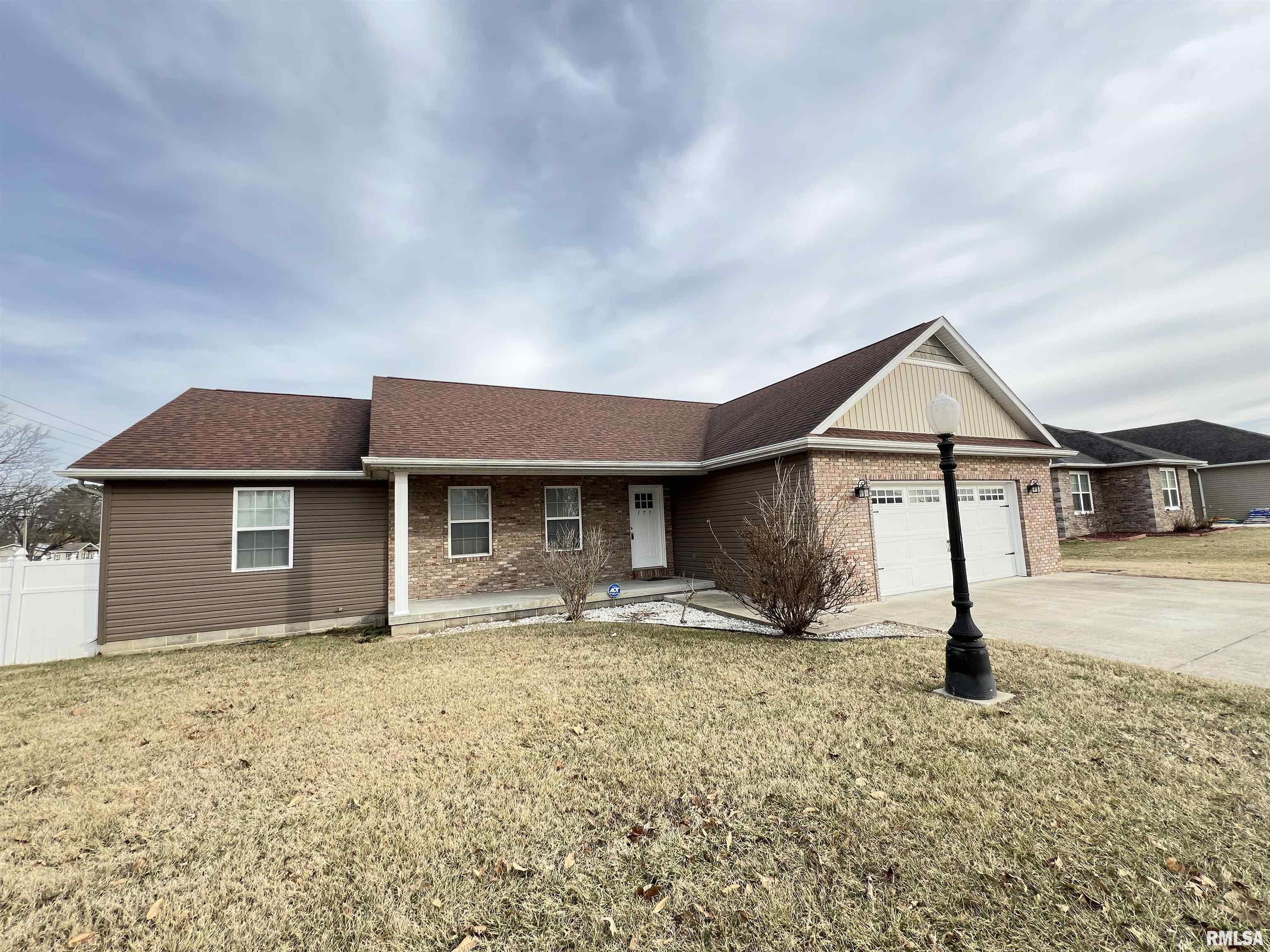 100 Twin Lakes Road Carterville, IL 62918 - Photo 1 of 53