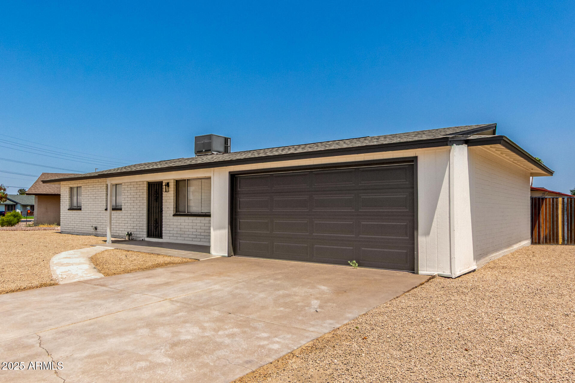329 West Aspen Avenue Gilbert, AZ 85233 - Photo 2 of 37 04 - Aspen