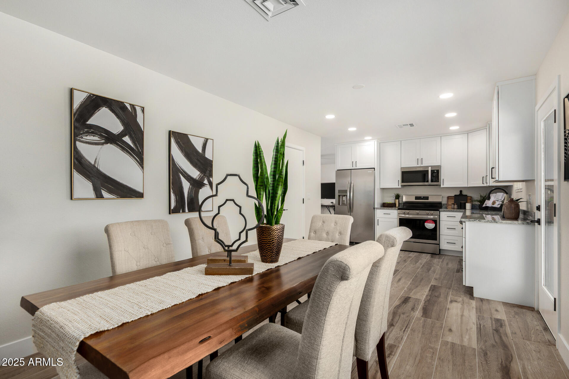 329 West Aspen Avenue Gilbert, AZ 85233 - Photo 10 of 37 12 - Aspen