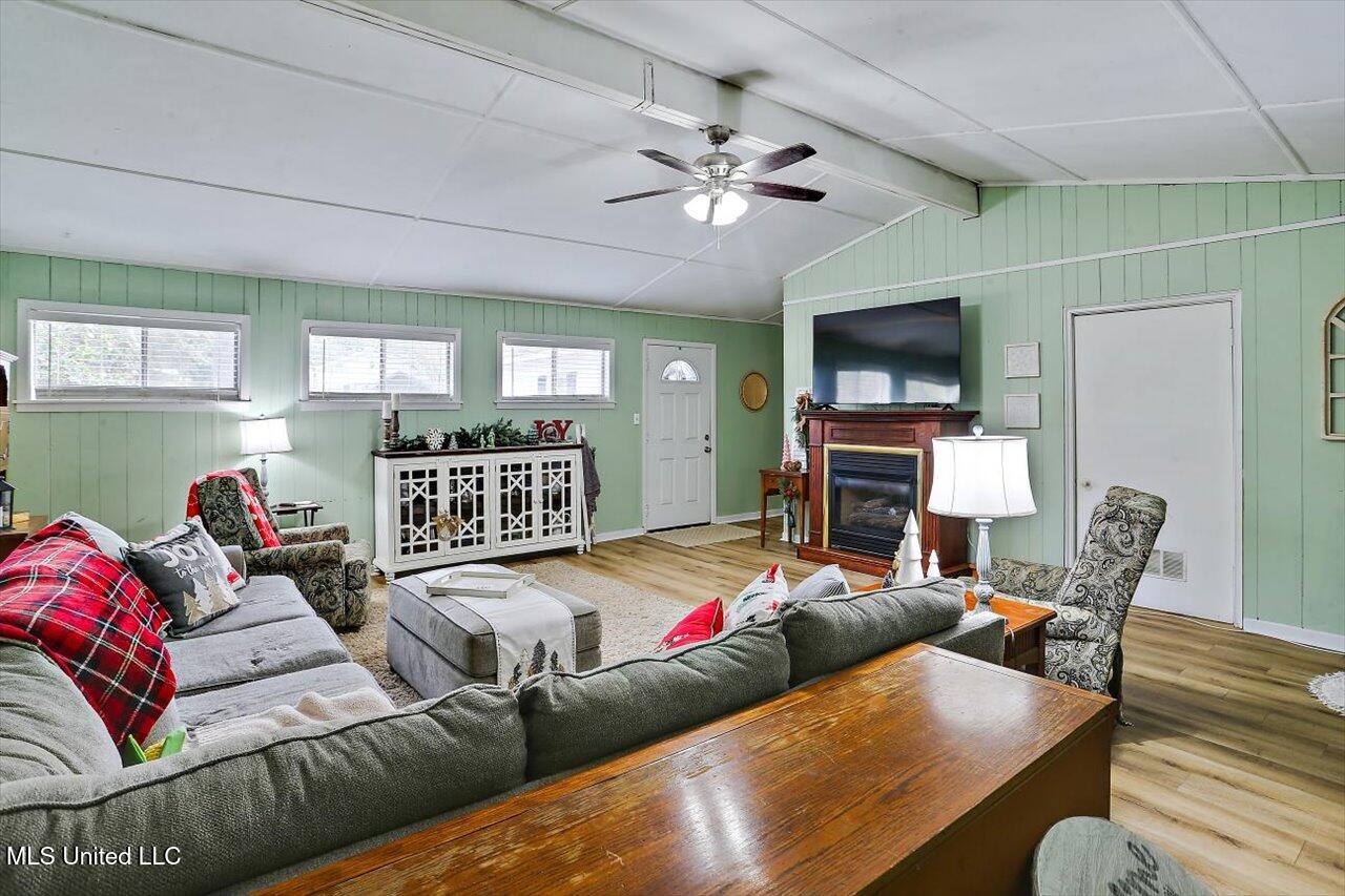 532 Bellevue Street Clinton, MS 39056 - Photo 6 of 31 06-532 Bellevue St