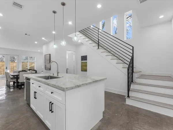 $439,000 | 3413 McGowen Street, Houston, TX 77004