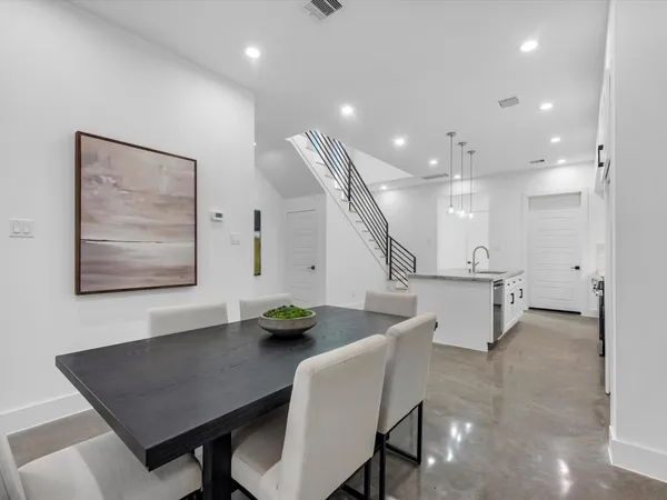 $439,000 | 3413 McGowen Street, Houston, TX 77004