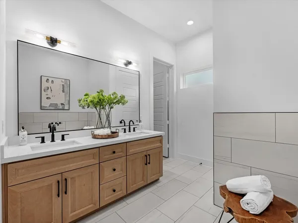$439,000 | 3413 McGowen Street, Houston, TX 77004