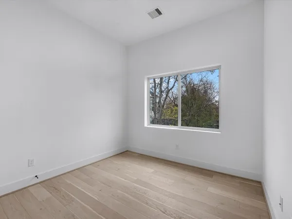 $439,000 | 3413 McGowen Street, Houston, TX 77004