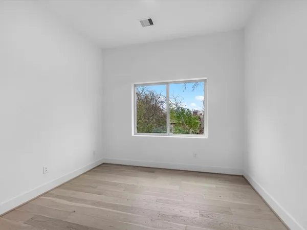 $439,000 | 3413 McGowen Street, Houston, TX 77004