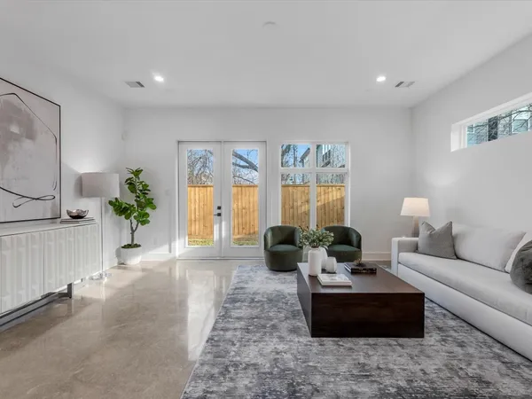 $439,000 | 3413 McGowen Street, Houston, TX 77004