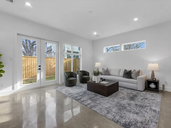 $439,000 | 3413 McGowen Street, Houston, TX 77004