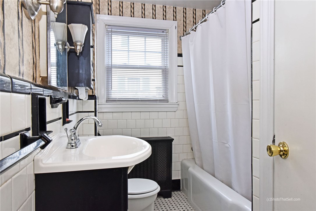 139 Spring Green Road Warwick, RI 02888 - Photo 8 of 9 Gallery Image 8