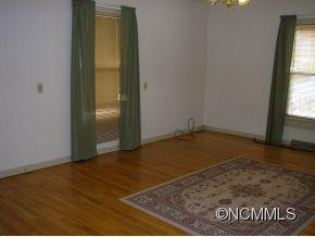282 Phillipsville Loop Canton, NC 28716 - Photo 7 of 19 an empty room with window