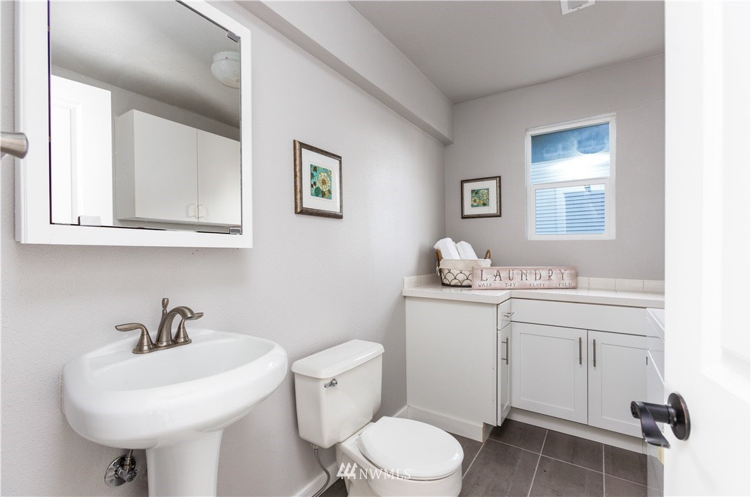 1675 Index Avenue Southeast Renton, WA 98058 - Photo 17 of 21 Gallery Image 17