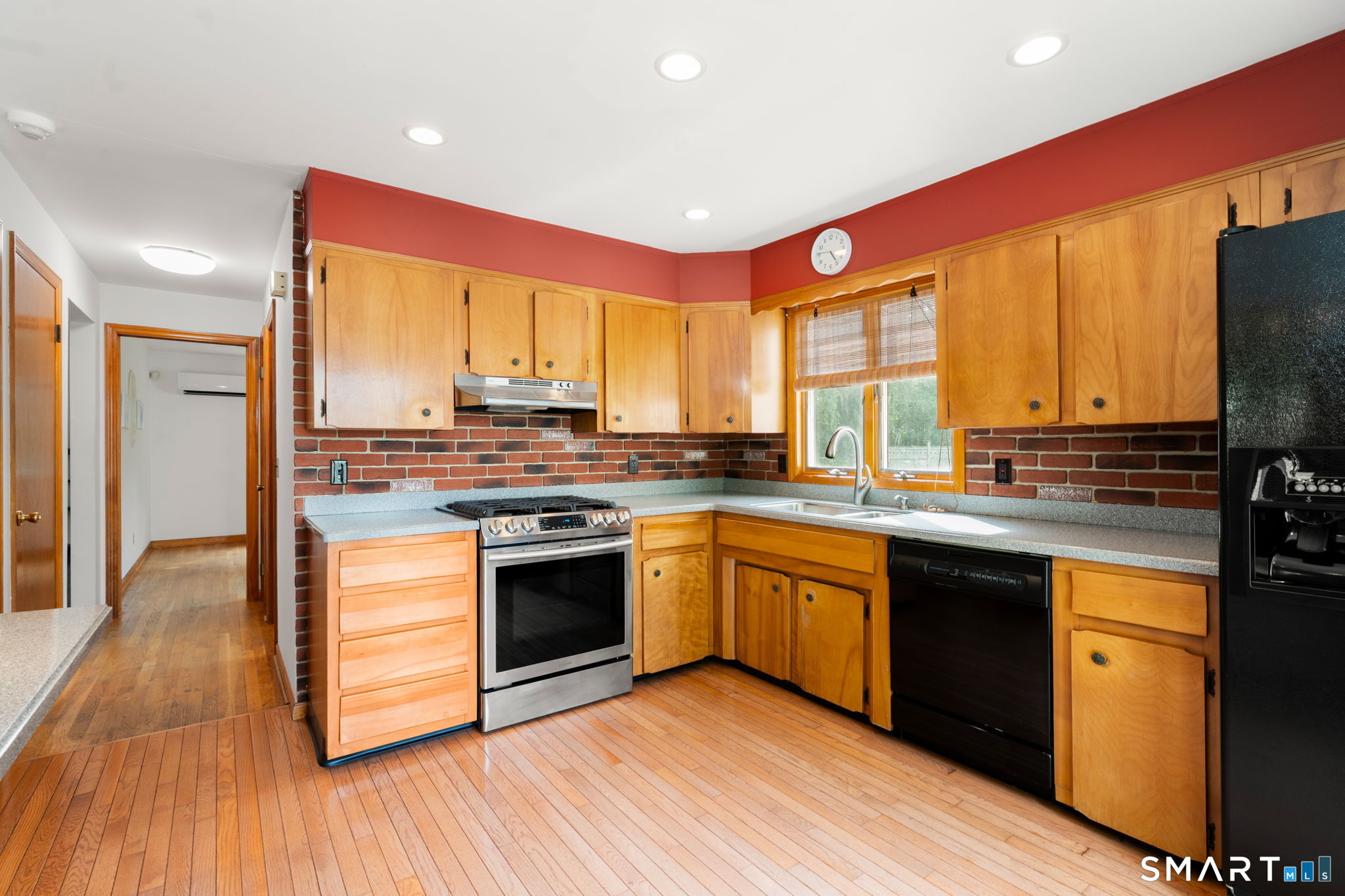 82 County Street Norwalk, CT 06851 - Photo 7 of 30