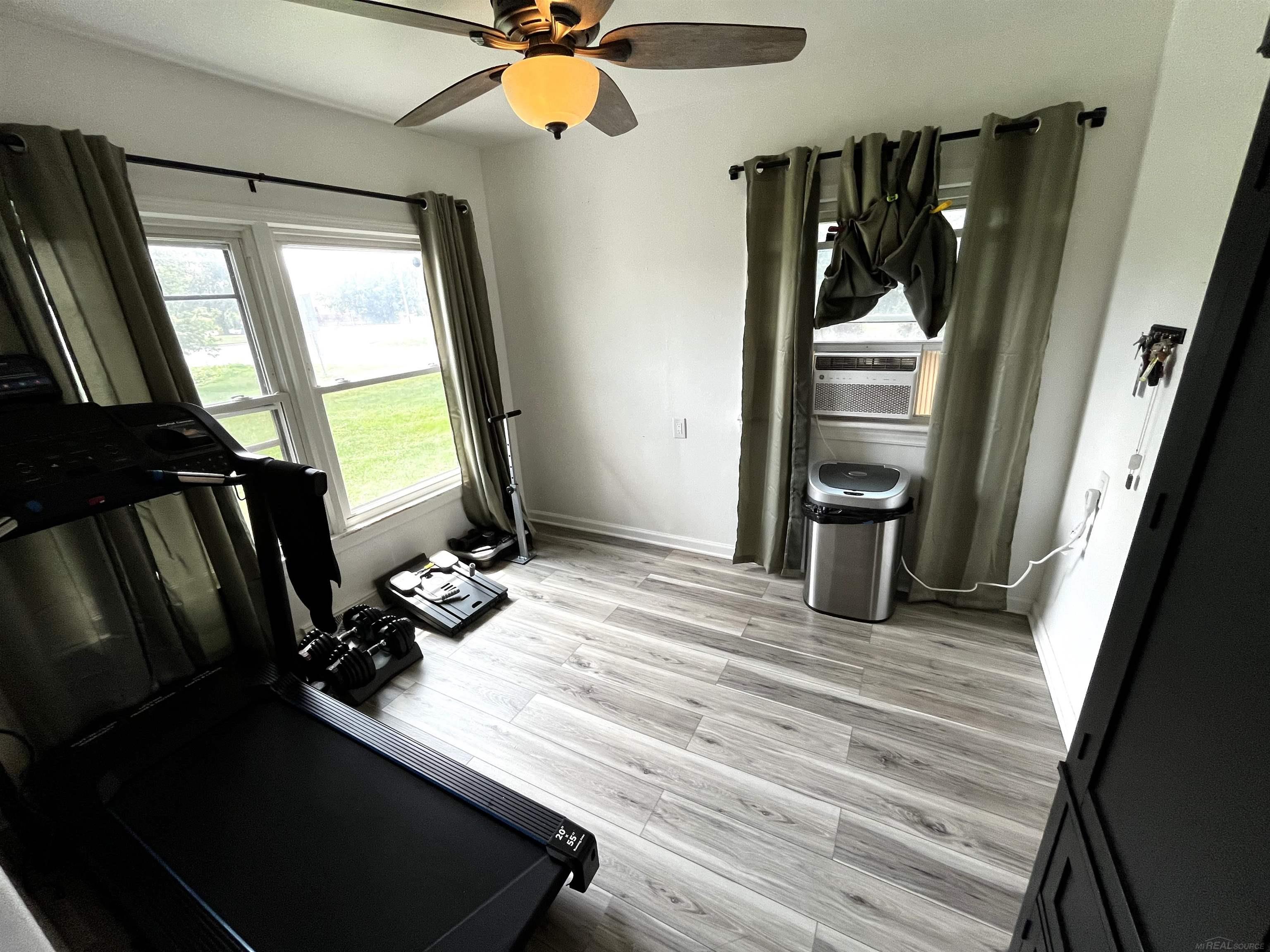 20150 Wick Road Taylor, MI 48180 - Photo 11 of 26 50185192-3990107e-20fd-4d9e-9e1f-f6559d70791e.JPG