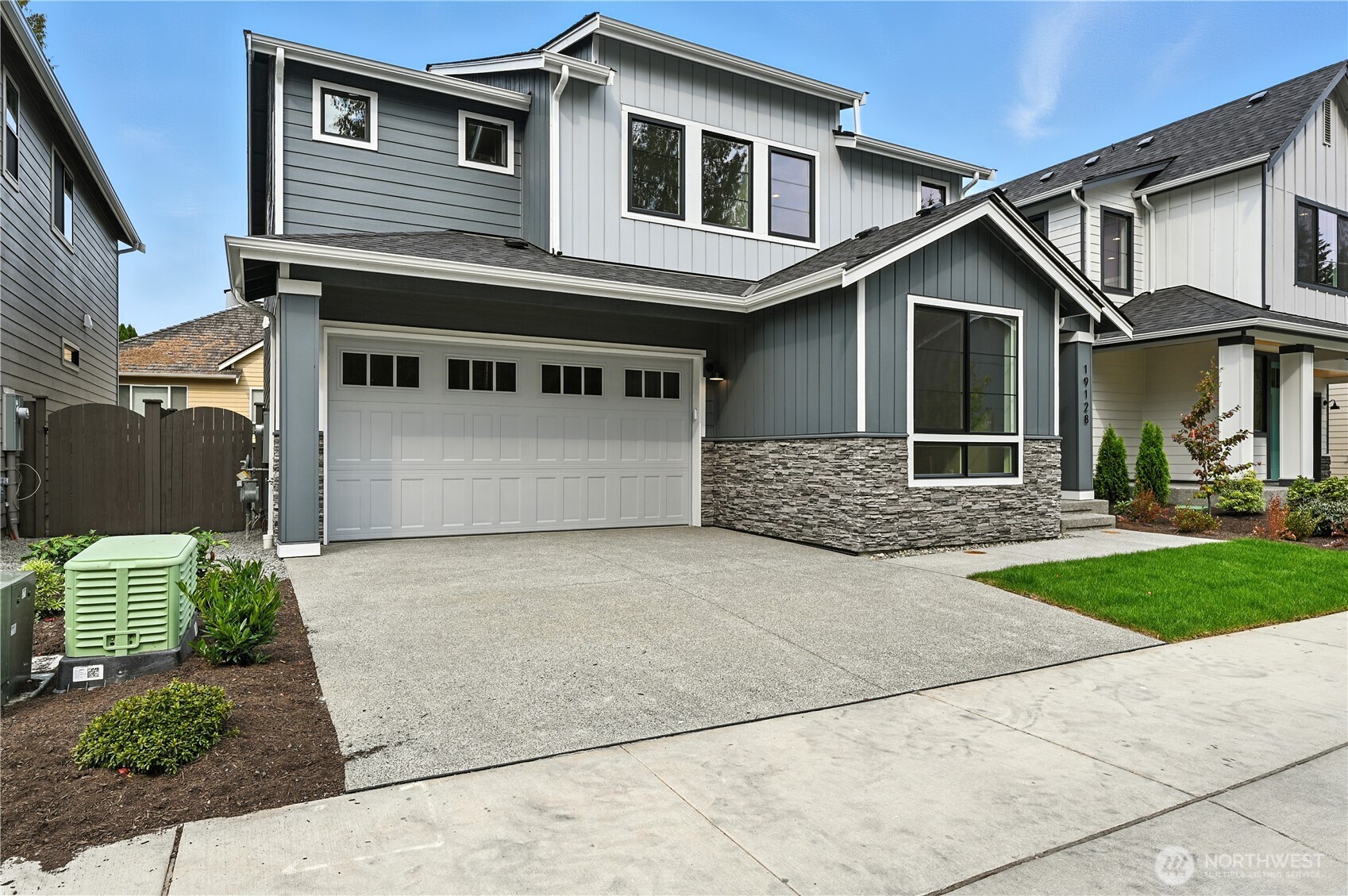 19233 Meridian Drive Southeast, Unit CW 12 Bothell, WA 98012 - Photo 3 of 33