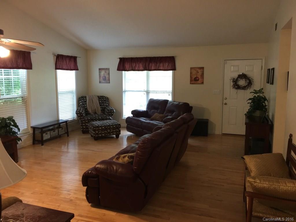 93 Forest Valley Road Sylva, NC 28779 - Photo 5 of 22 Gallery Image 5