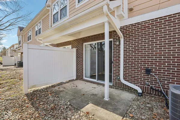 $219,900 | 5673 Brownstone Drive, Unit 5673, Indianapolis, IN 46220