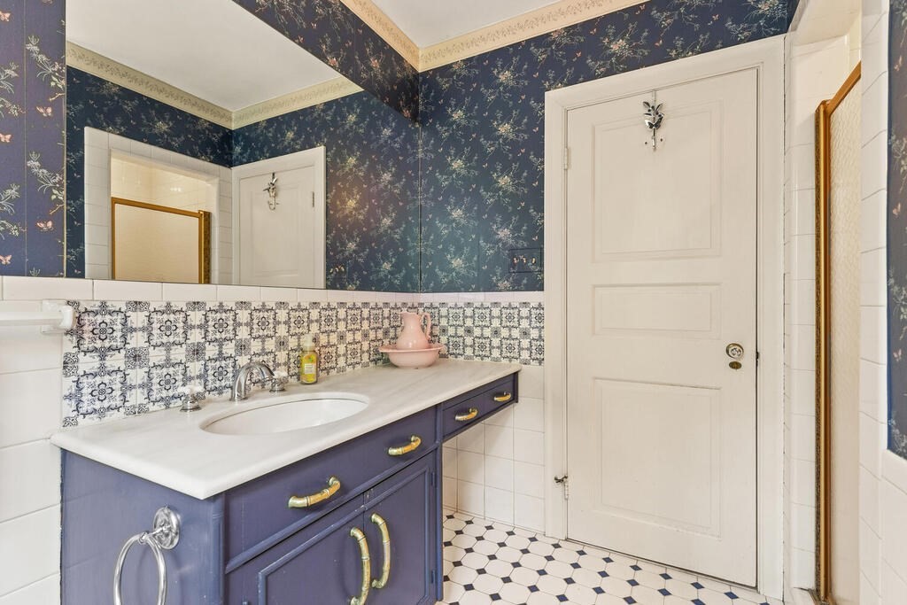 57 Burbank Road Medford, MA 02155 - Photo 31 of 42 Gallery Image 31