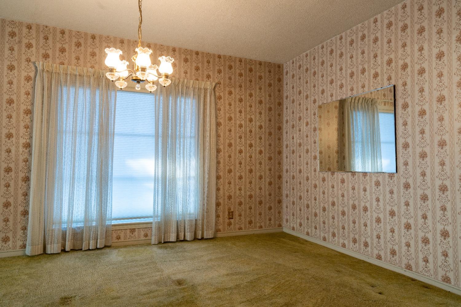 537 South Reed Avenue Reedley, CA 93654 - Photo 8 of 57
