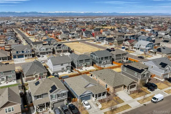 $560,000 | 6070 North Gibralter Court, Aurora, CO 80019