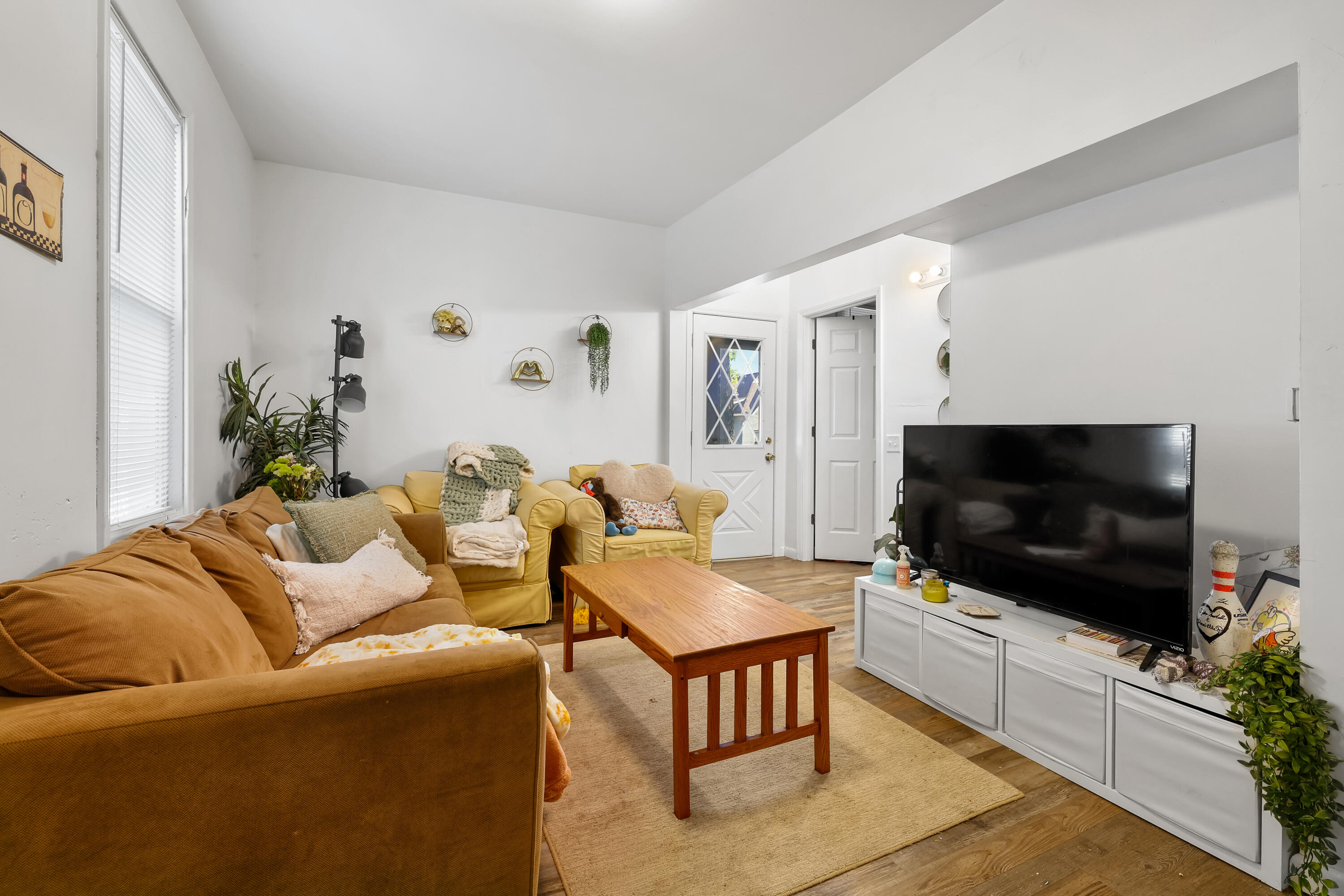 1708 Market Street La Crosse, WI 54601 - Photo 2 of 15 _C8A6514