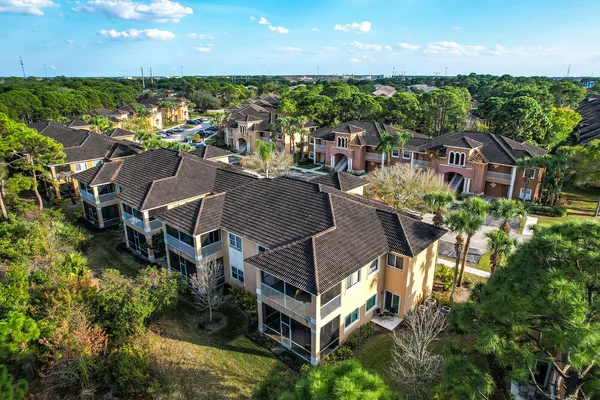 $275,000 | 8266 Mulligan Circle, Unit 2611, Port St. Lucie, FL 34986