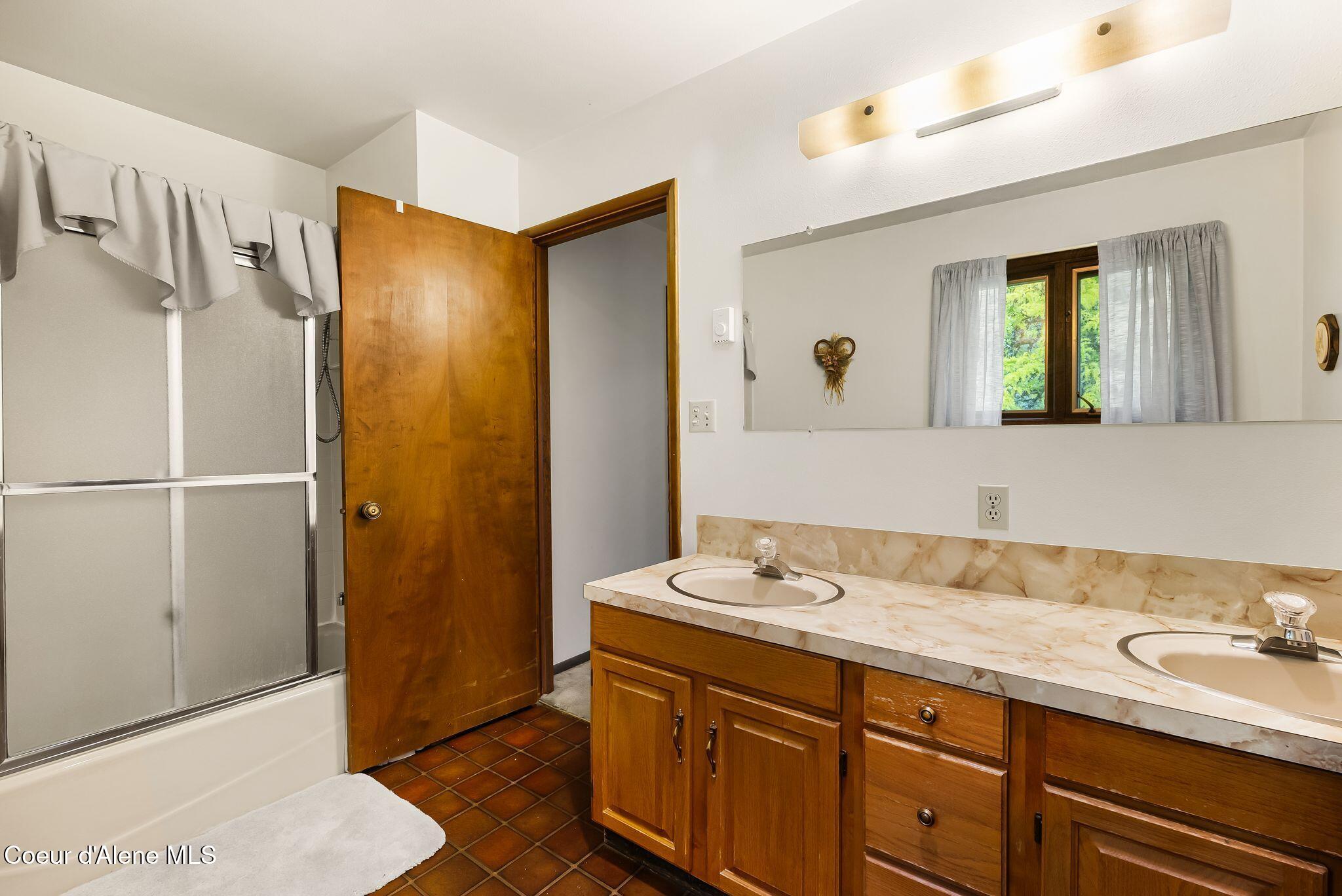 290 Syringa Heights Road Sandpoint, ID 83864 - Photo 40 of 65 18_KFM01766