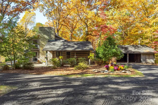 $850,000 | 102 Weaver Mill Road, Columbus, NC 28722