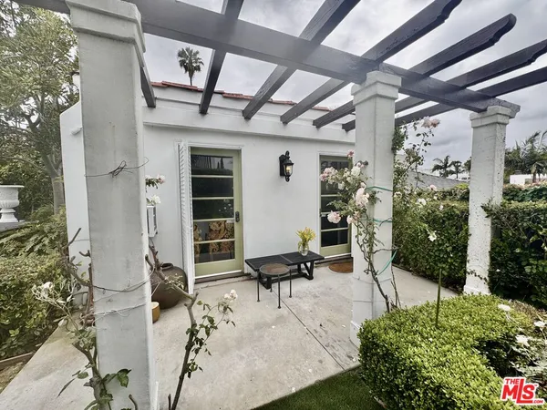 $1,750 | 921 South Spaulding Avenue, Unit GUEST, Los Angeles, CA 90036