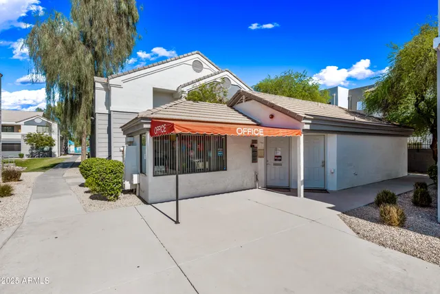 $1,699 | 3065 North 67th Avenue, Unit 229, Phoenix, AZ 85033