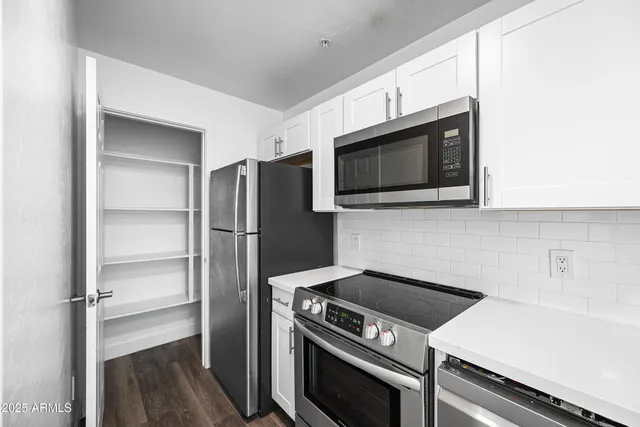 $1,699 | 3065 North 67th Avenue, Unit 229, Phoenix, AZ 85033