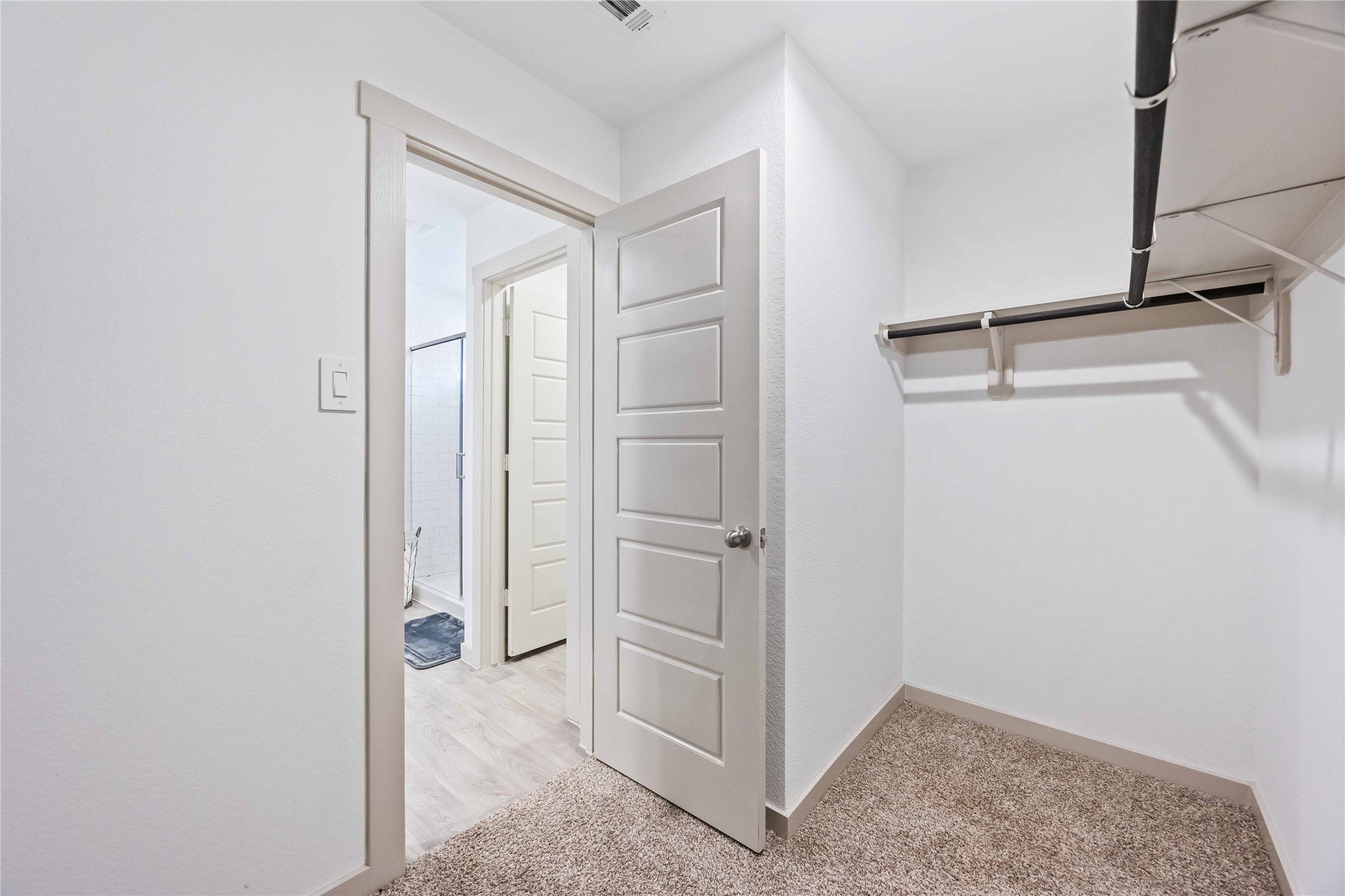 7826 Cattleman Vly Drive Rosharon, TX 77583 - Photo 24 of 29 a view of walk in closet with empty racks