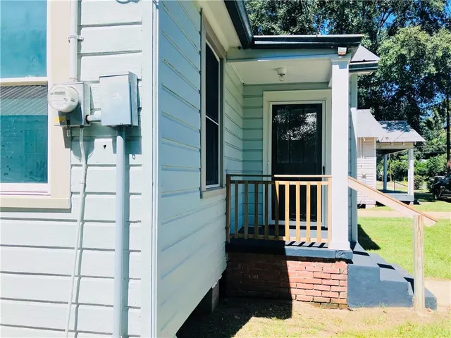 $105,000 | 604 South Holly Street, Bunkie, LA 71322