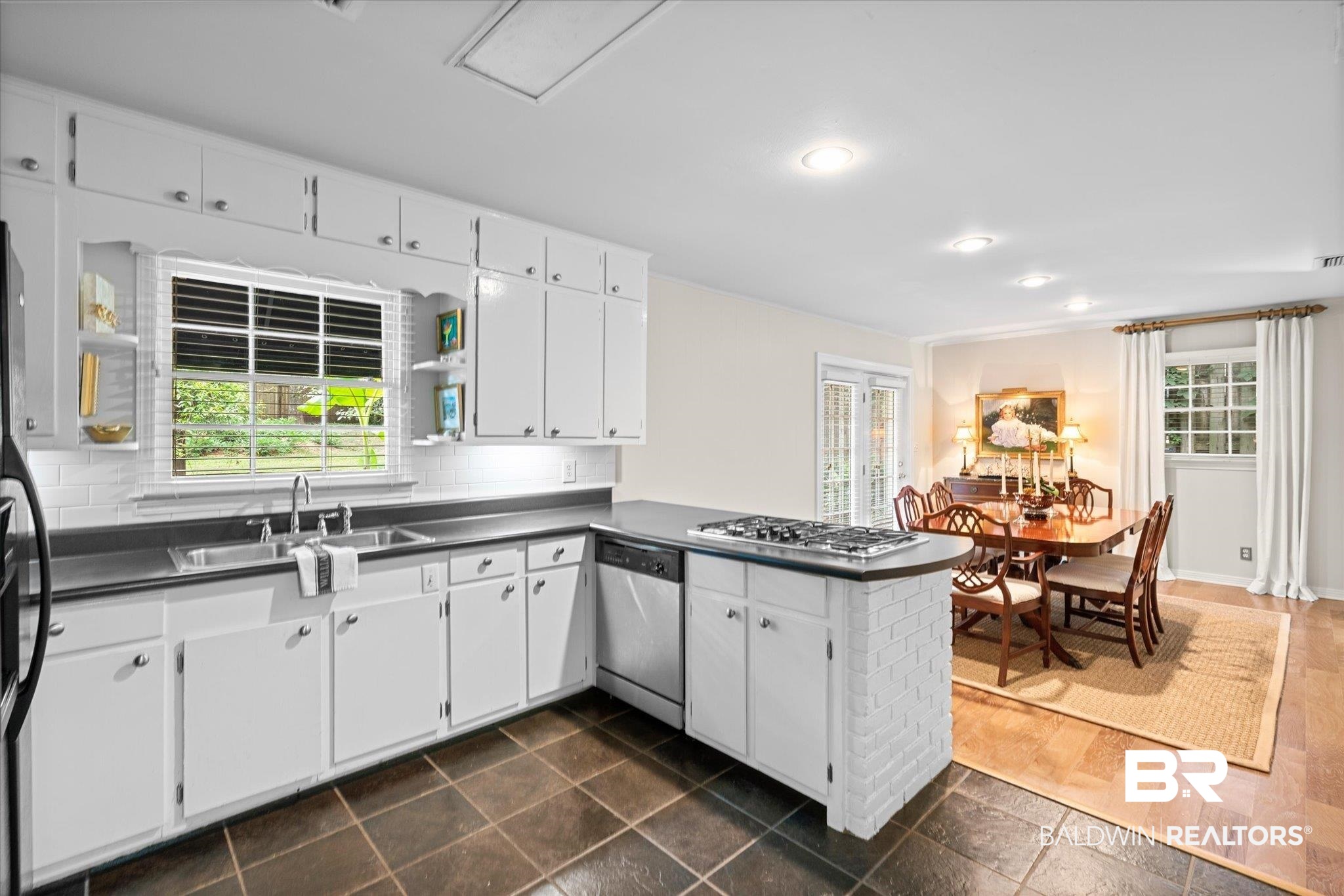 5317 Old Shell Road Mobile, AL 36608 - Photo 13 of 34