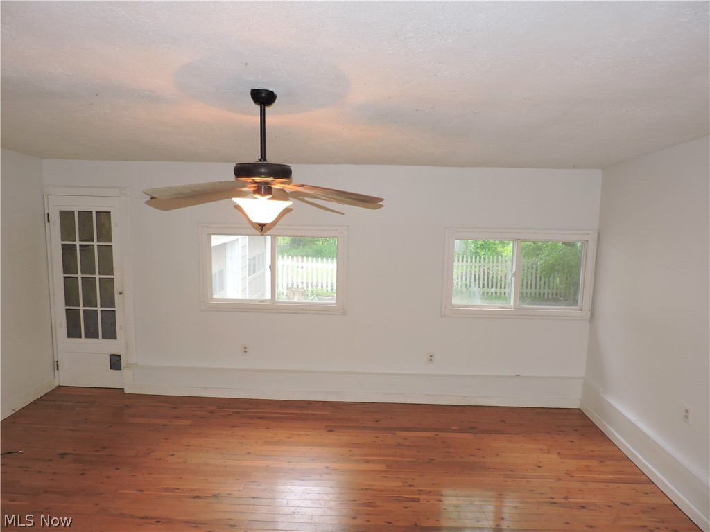 24208 Bruce Road Bay Village, OH 44140 - Photo 4 of 32