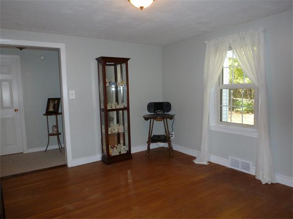 20 Merrymount Road Weymouth, MA 02190 - Photo 10 of 24 Gallery Image 10