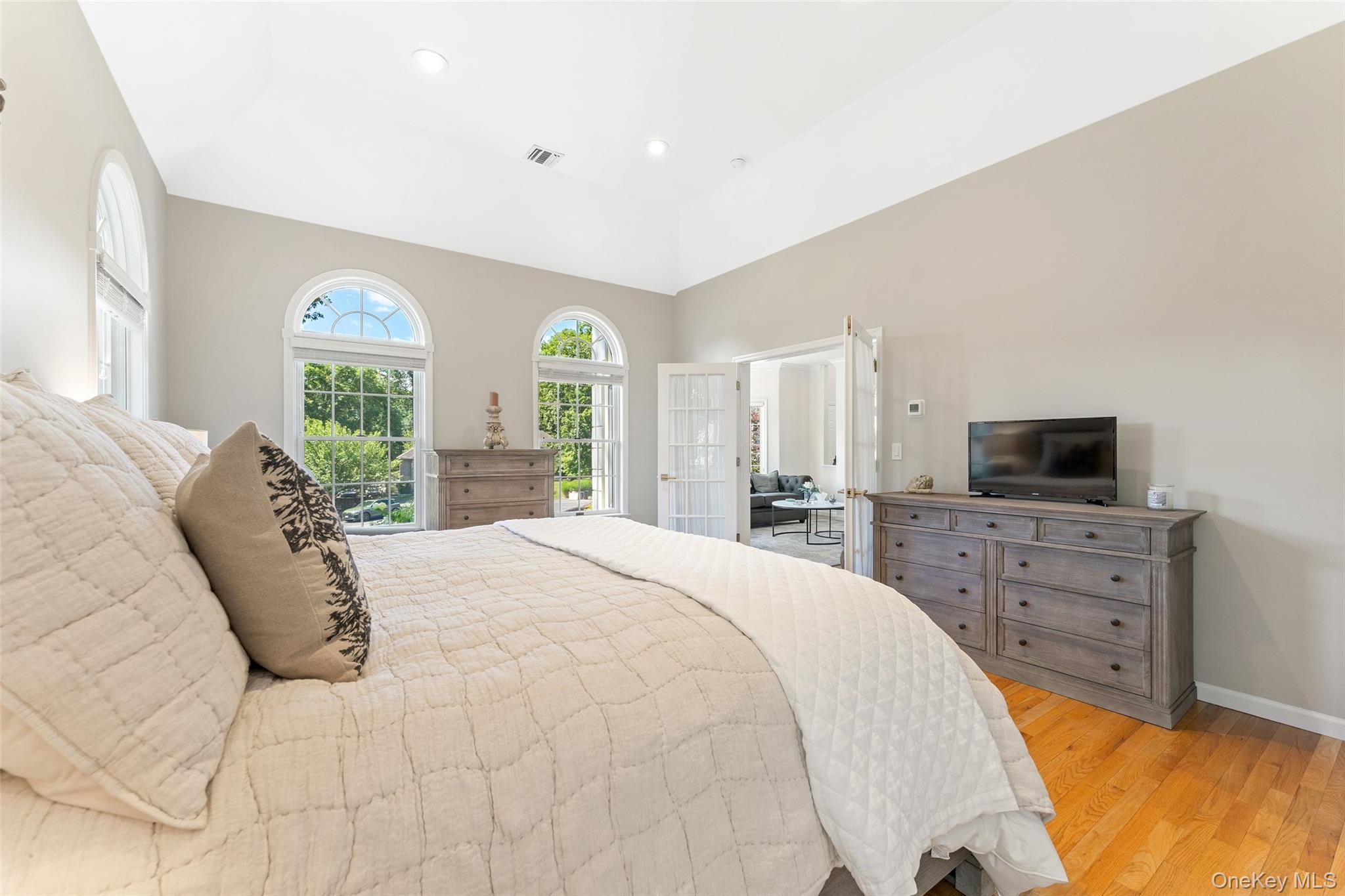 22 Perrin's Peak Road Stony Point, NY 10980 - Photo 22 of 47 Bedroom with light wood-style floors, recessed lighting, and vaulted ceiling