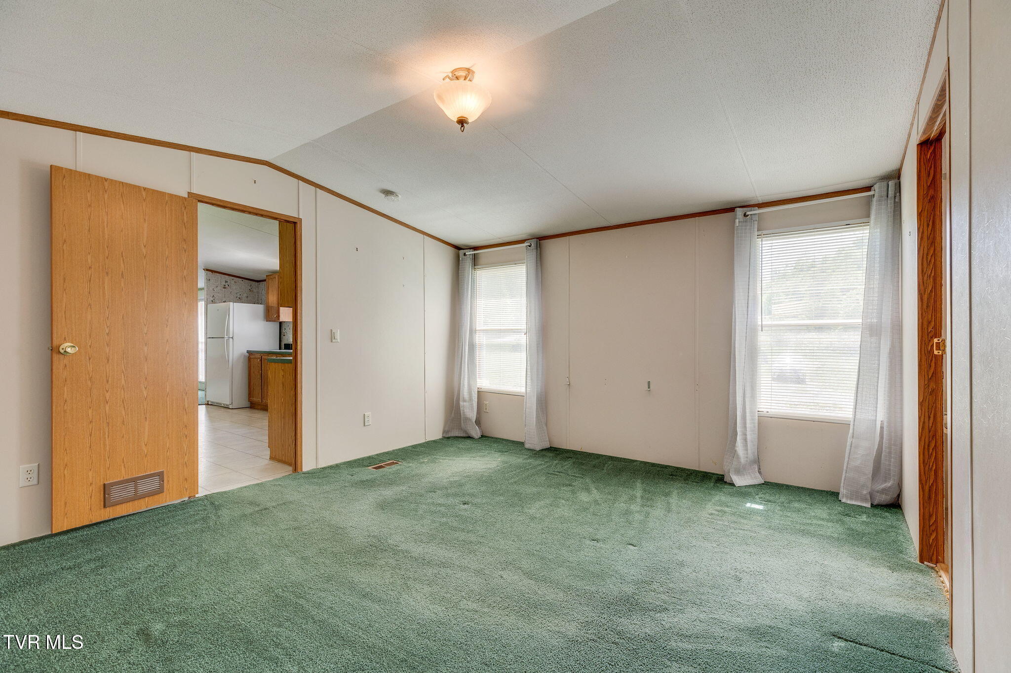 120 Bear Hollow Road Bristol, TN 37620 - Photo 15 of 43 014