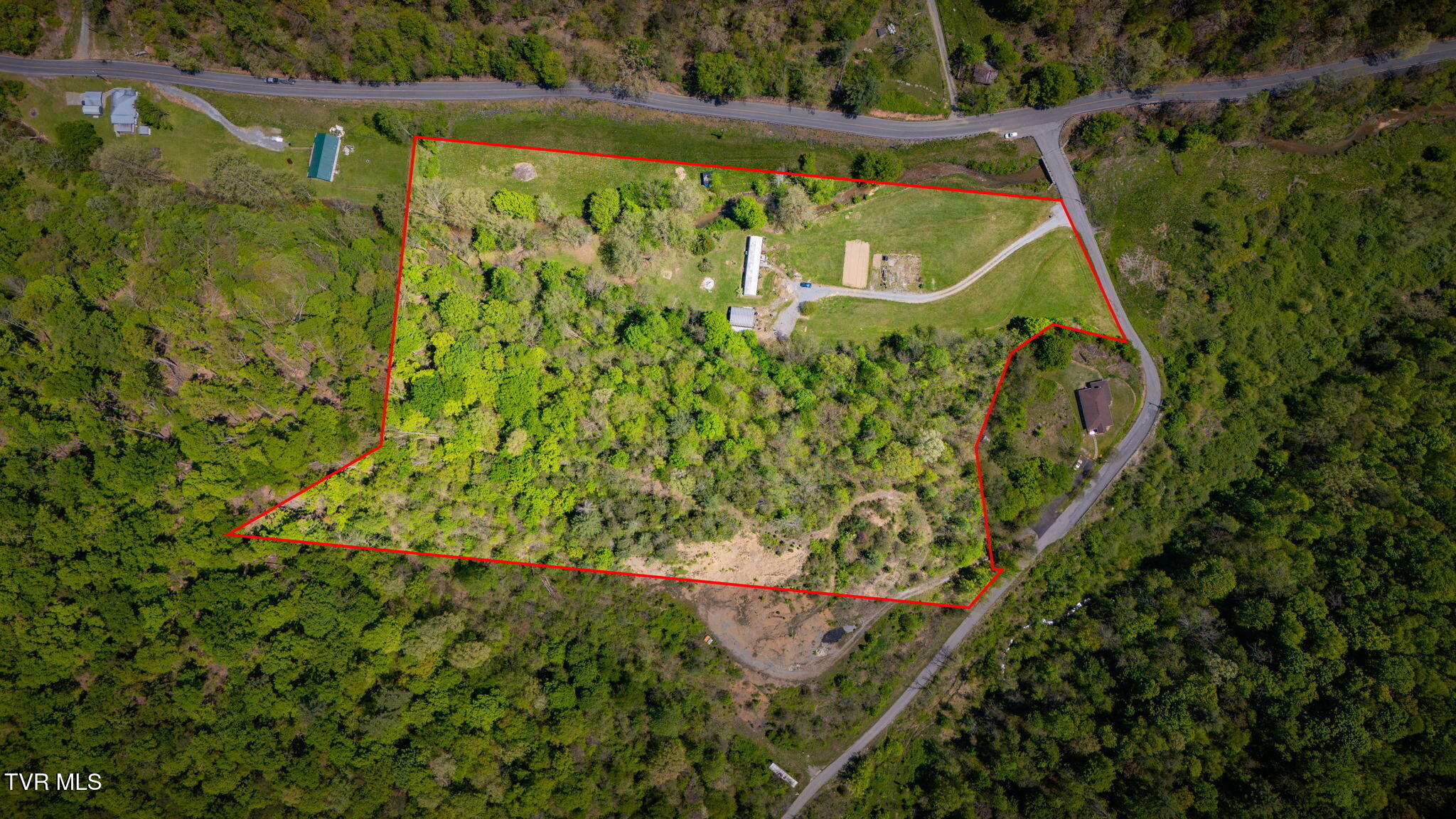 120 Bear Hollow Road Bristol, TN 37620 - Photo 2 of 43 113a