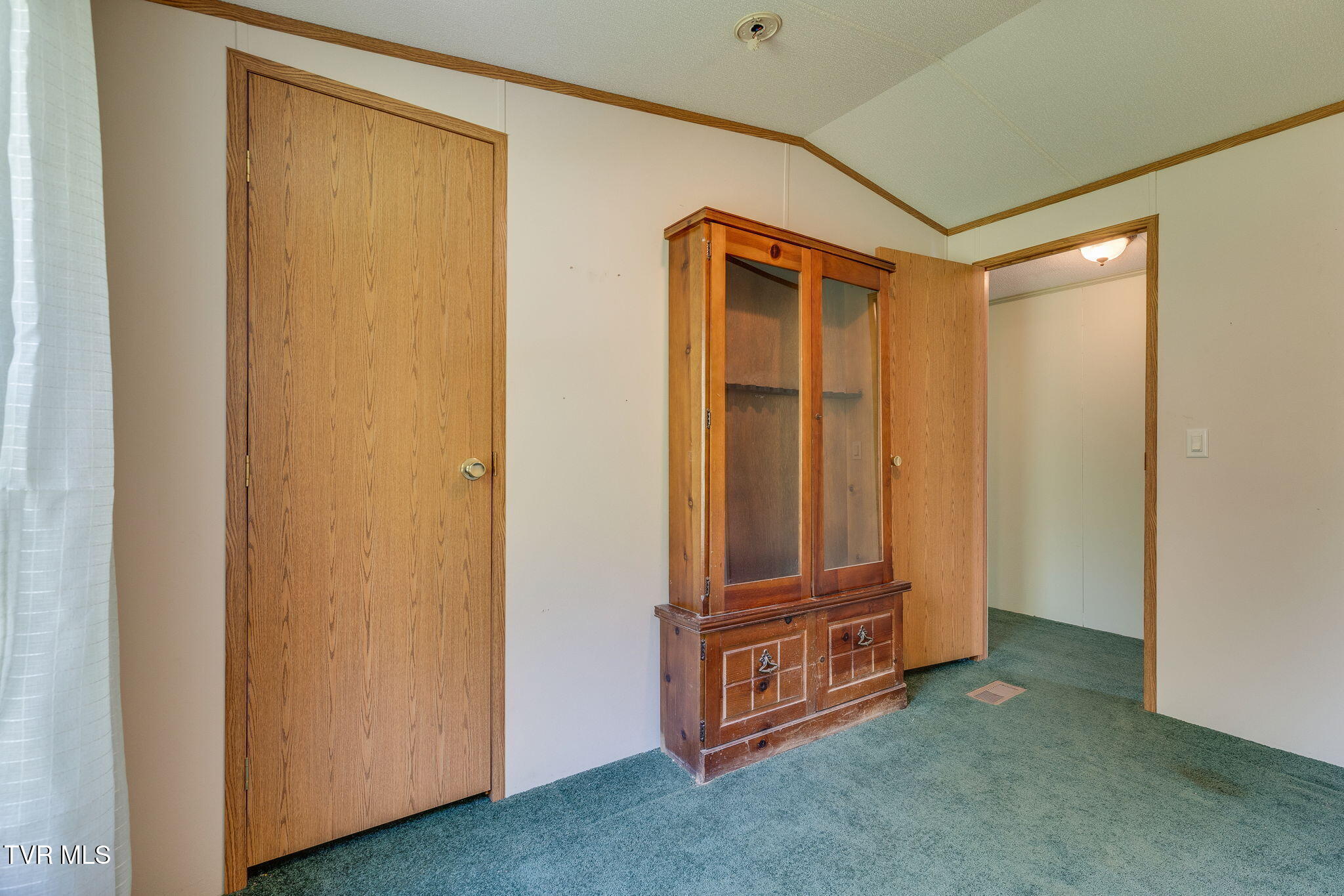 120 Bear Hollow Road Bristol, TN 37620 - Photo 21 of 43 020