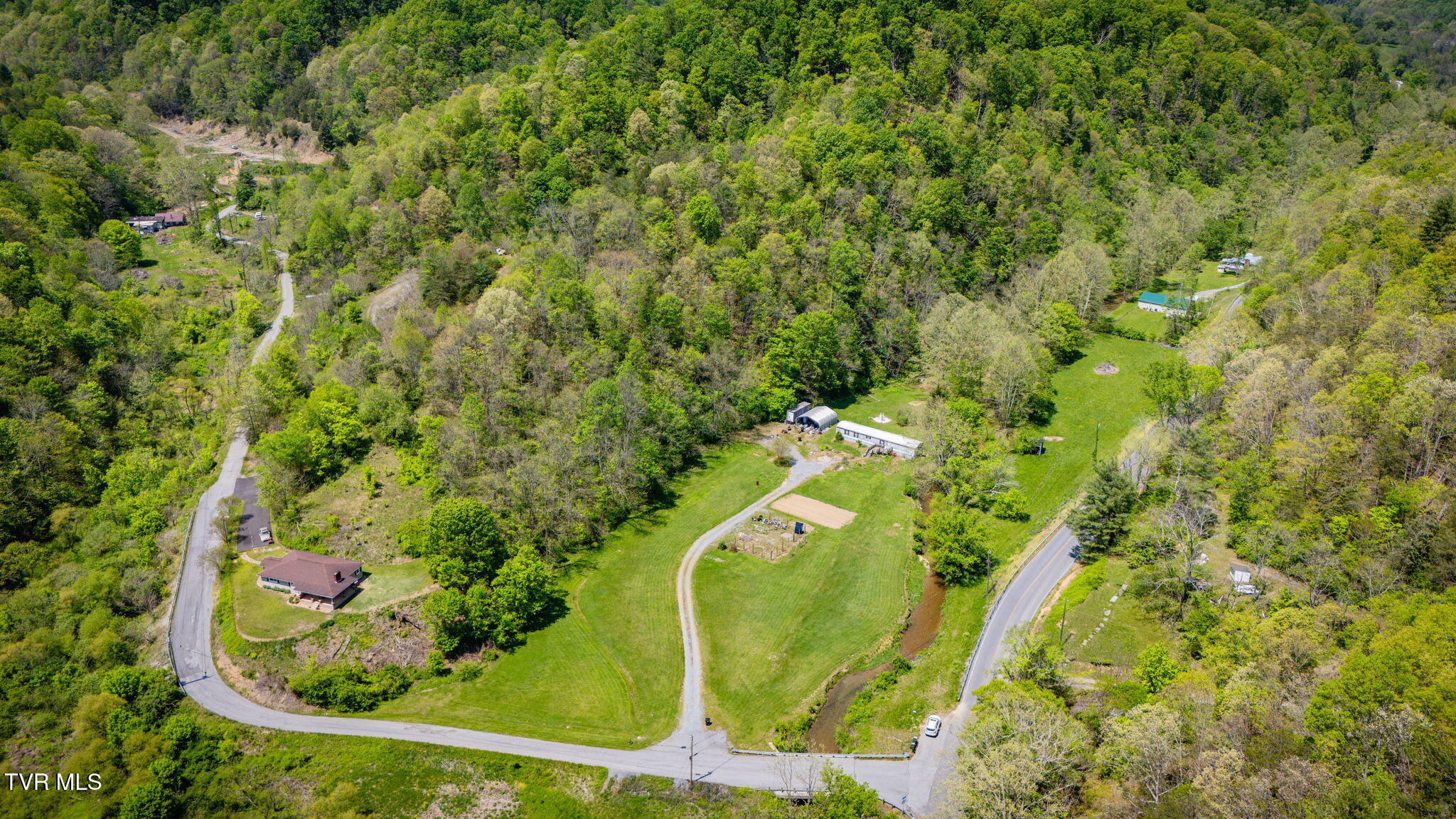 120 Bear Hollow Road Bristol, TN 37620 - Photo 26 of 43 103