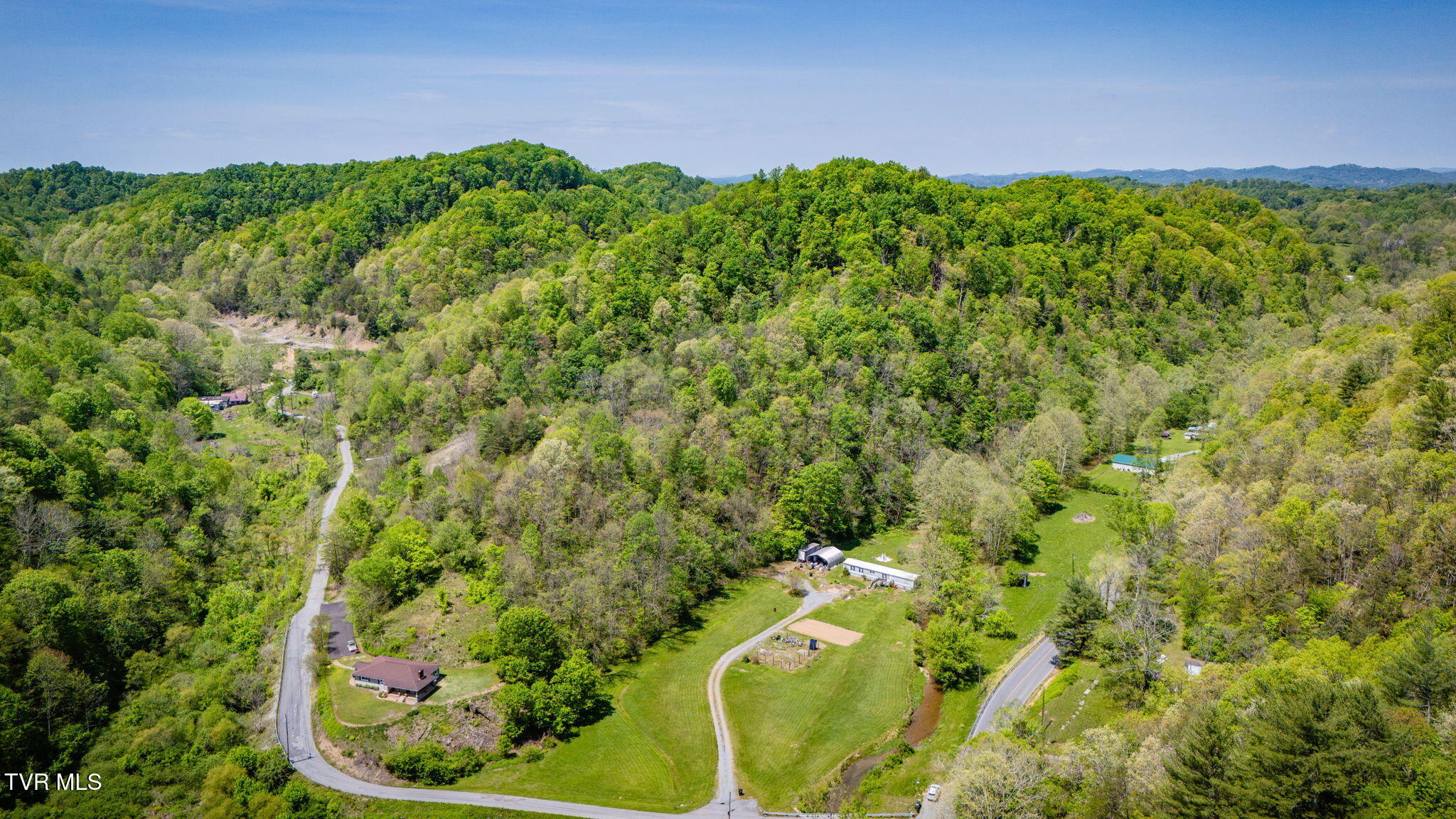 120 Bear Hollow Road Bristol, TN 37620 - Photo 27 of 43 104