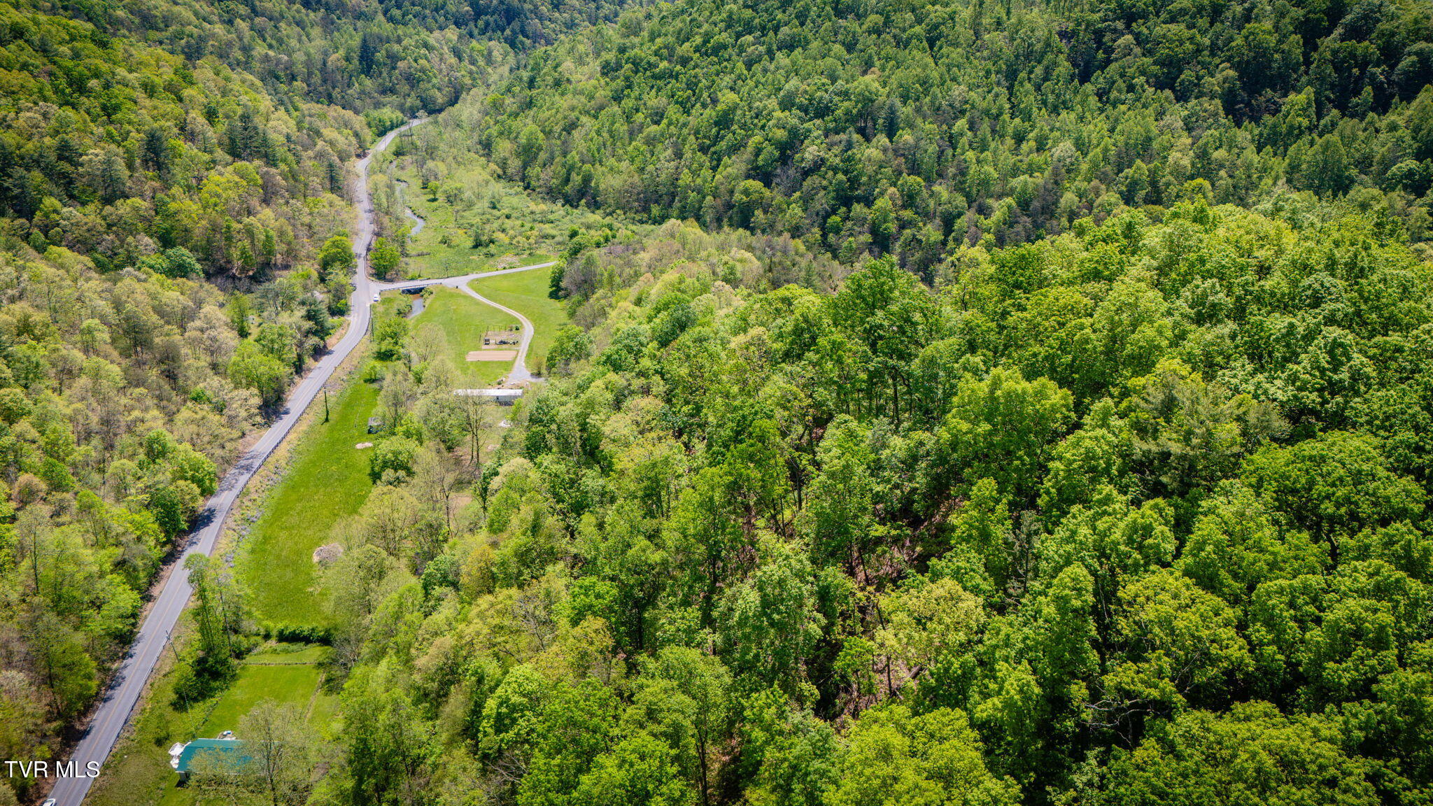 120 Bear Hollow Road Bristol, TN 37620 - Photo 30 of 43 107