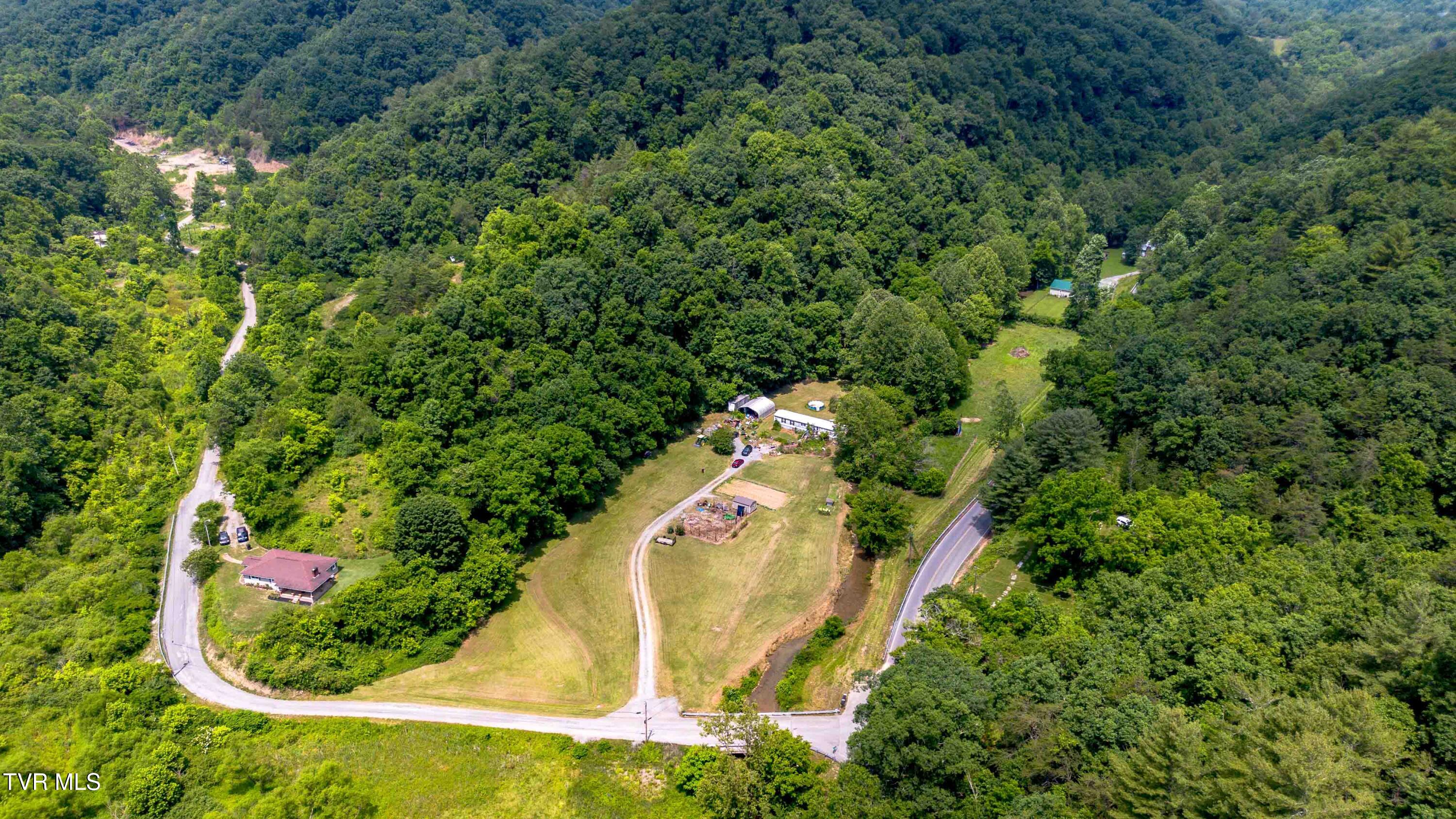 120 Bear Hollow Road Bristol, TN 37620 - Photo 3 of 43 untitled-2